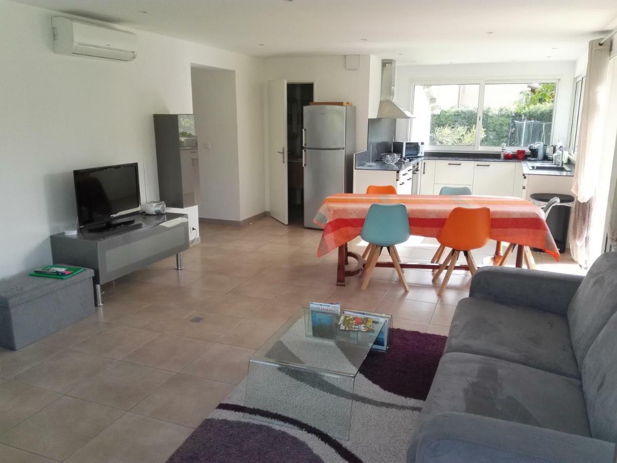 Au Domaine De Lea Apartamento Hyères Exterior foto